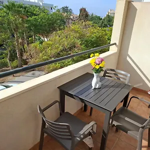 2-bed In Port Apartamento Estepona